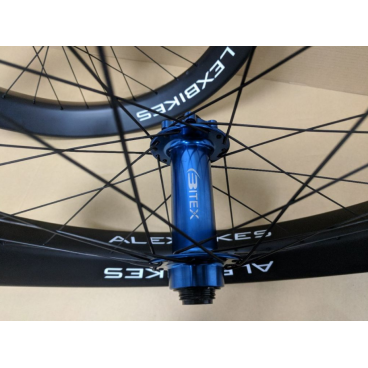 Велосипедные карбоновые колеса ALEXBIKES в сборе, ширина обода 90 мм, + втулки(26-90-blue)